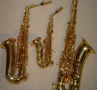 CurvedSopranoAltoTenorSaxophoneComparison